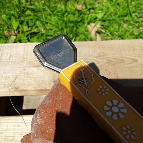 Vintage can and twist bottle opener - Picture 2 of 4